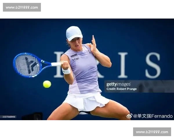 温网首日创 32.3℃历史高温！斯瓦泰克训练汗如雨下